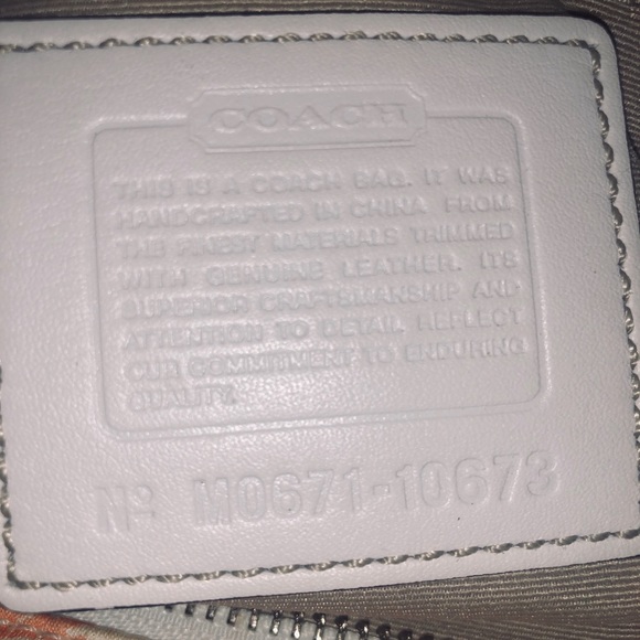 Coach Hampton Scribble Multicolor CC Logo Handbag – Iconic Y2K Style! - Picture 7 of 8